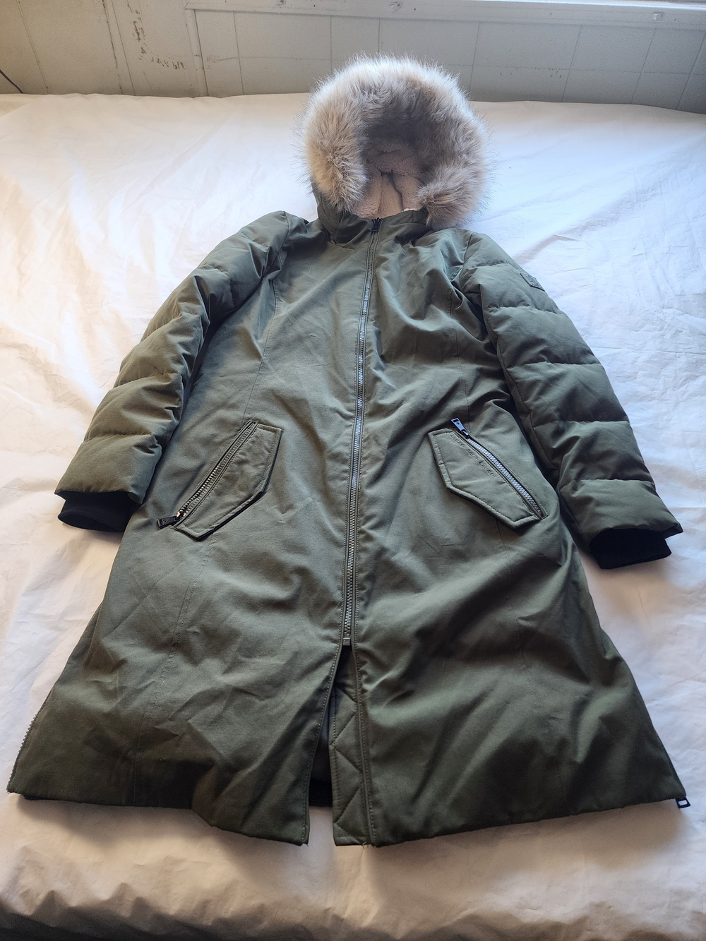 Lauren Ralph Lauren Women's Olive Green Down Puffer Parka Faux Fur Trimmed Hood